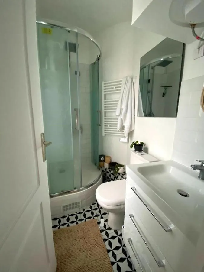 Modern Appartement W/ Tour Eiffel View In The 7Th Paris Daire